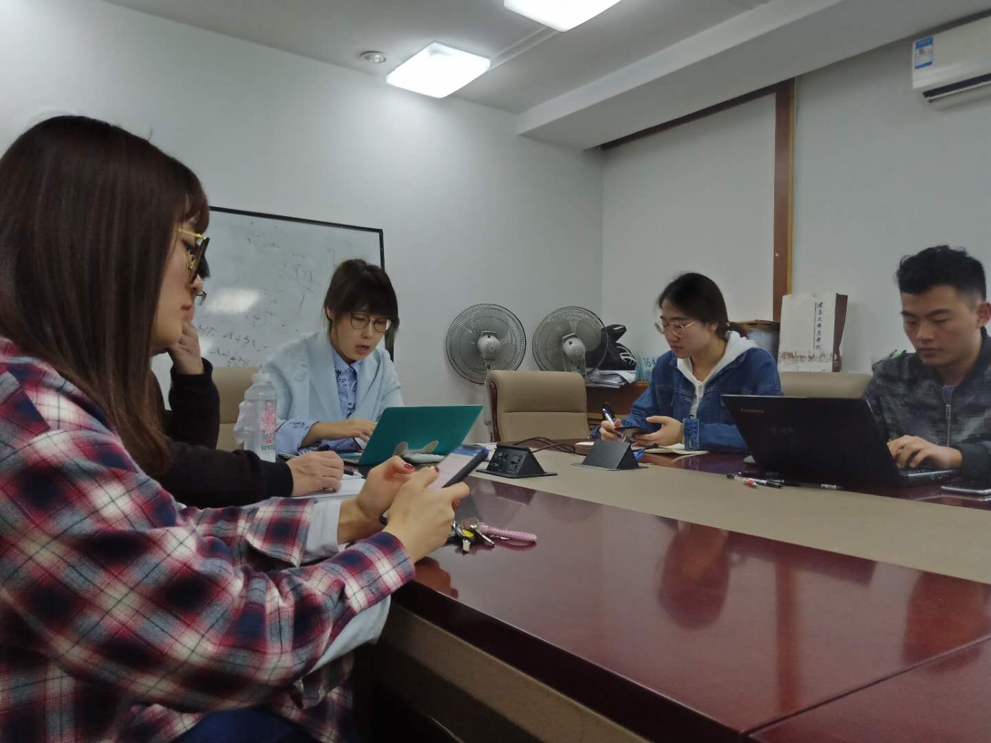 公司博士生沙龙2019-03(总第3期)简报图片.jpg 公司博士生沙龙2019-03(总第3期)简报图片.jpg